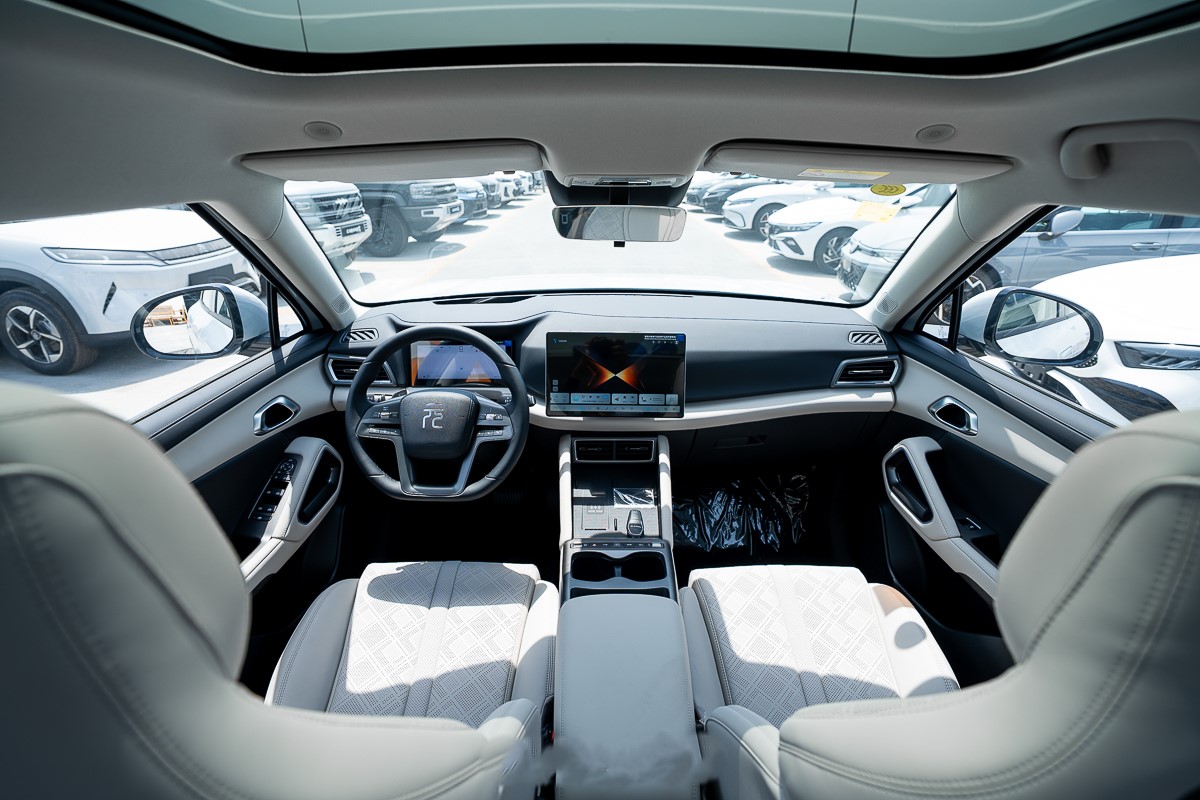 BYD Yuan Up — Interior